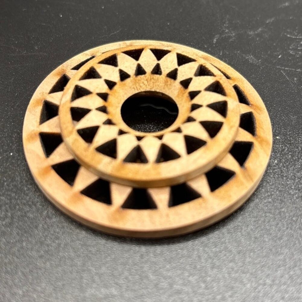 Pretty Wooden Raised Sphere Holder